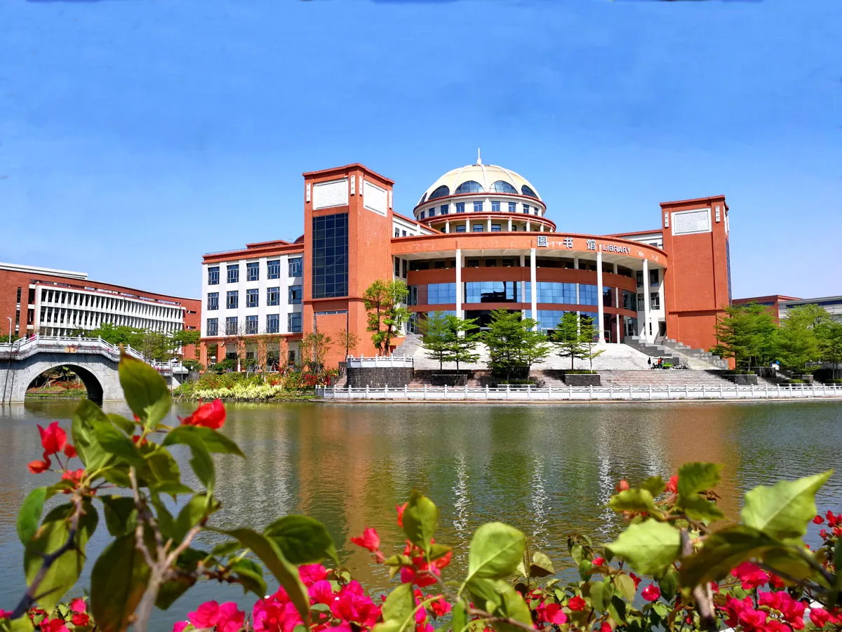 Guangzhou Medical University library study area