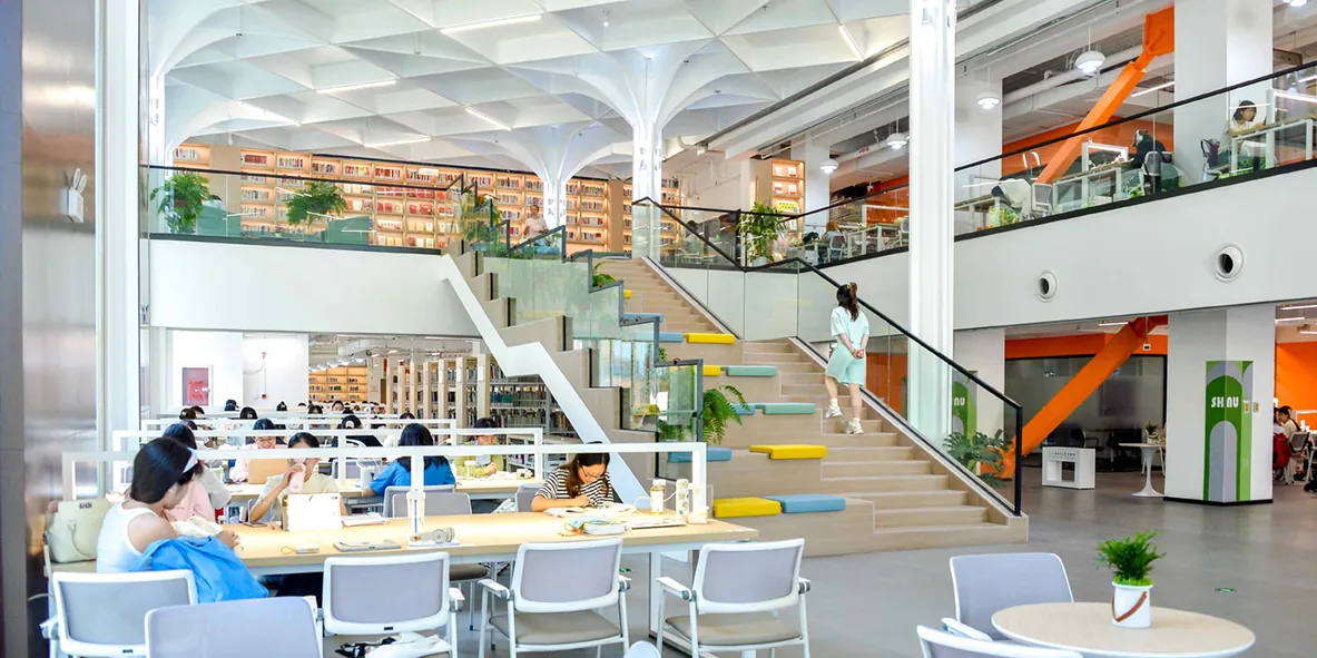 Shanghai Normal University library reading room